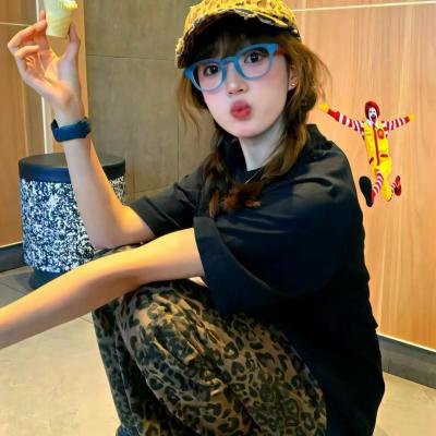 好莱坞巨猿海报